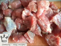 Wash the meat, cut into small pieces of 1-2 cm eac...