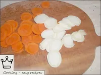 Peel the carrots and parsley, wash and cut into th...