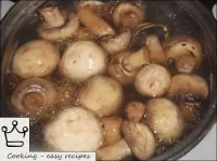 Как приготовить грибной соус на сметане: Вскипятит...
