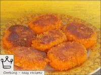 Lorsque vous servez sur la table des galettes de c... Lorsque vous servez sur la table des galettes de c...