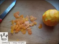 How to make orange jam: Wash the oranges thoroughl...