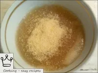 How to make apple jelly from juice: Add gelatin to...