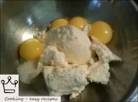 Preparation of cake curd cream: Wipe the cottage c...