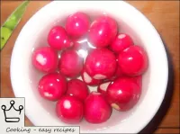 Wash red or white radishes (peel white radishes) a...