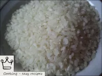 Wie man Brei Reis Milch zubereitet: Reis gründlich...