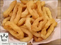 As lulas fritas prontas podem ser amassadas por ex...