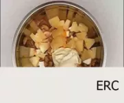 Ananas, tavuk ve mantarlı böyle bir salata, şenlik...