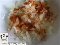 Mix the chopped onions and garlic with hot red gro...