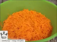 Cómo preparar las zanahorias: Limpiar las zanahori...