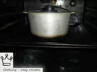 然後將雞蛋粥放在烤箱的中間架子上半小時，在180度的溫度下煮熟。...