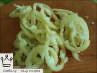 Wash the bell peppers, cut into rings. ...