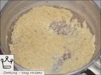 Mix thoroughly and fry the flour lightly in the oi... Mix thoroughly and fry the flour lightly in the oi...