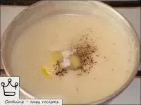 Remove the sauce from the heat, add salt, pepper a... Remove the sauce from the heat, add salt, pepper a...