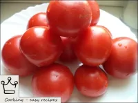 Как засолить помидоры в банках: Помыть тщательно б...