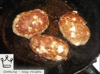 After 2-3 minutes, turn the cutlets and fry the la...