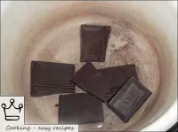 How to make chocolate glaze: Break into pieces 100...