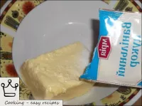 How to make butter cream: Pour vanilla sugar into ...